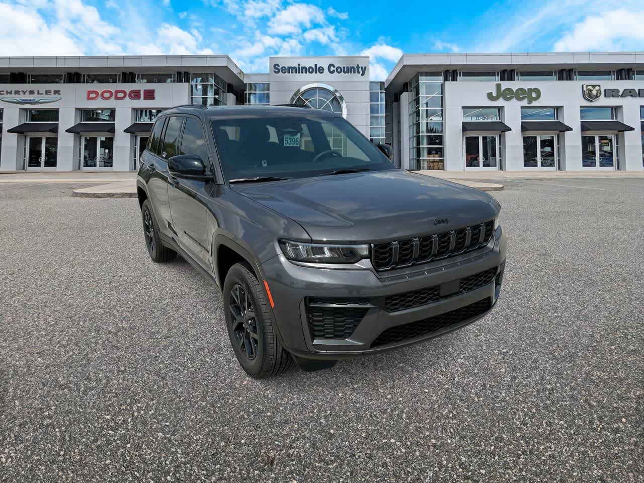 2026 Jeep Grand Cherokee — side profile view