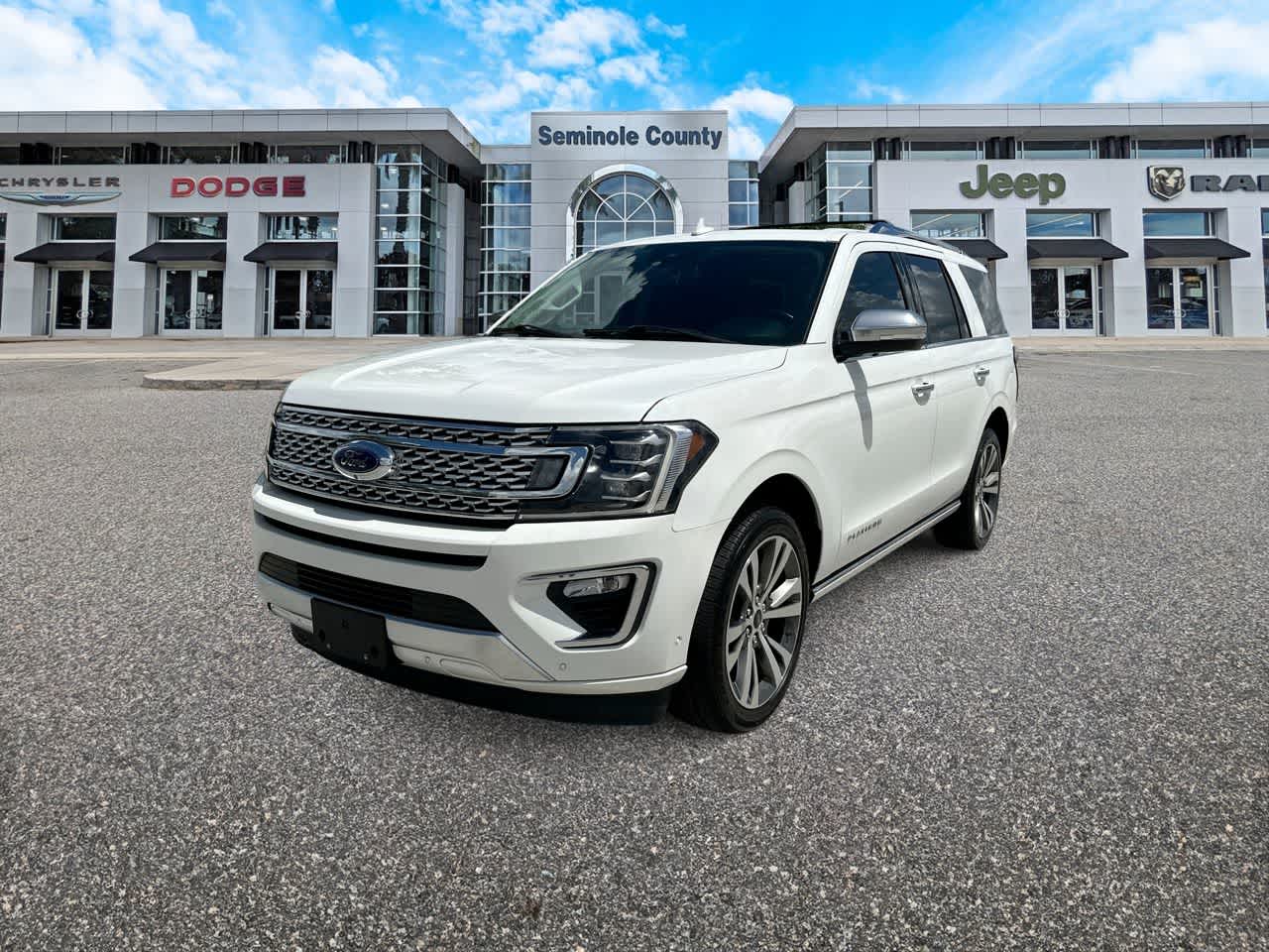 2020 Ford Expedition Platinum in Star White Metallic Tri-Coat — front three-quarter view