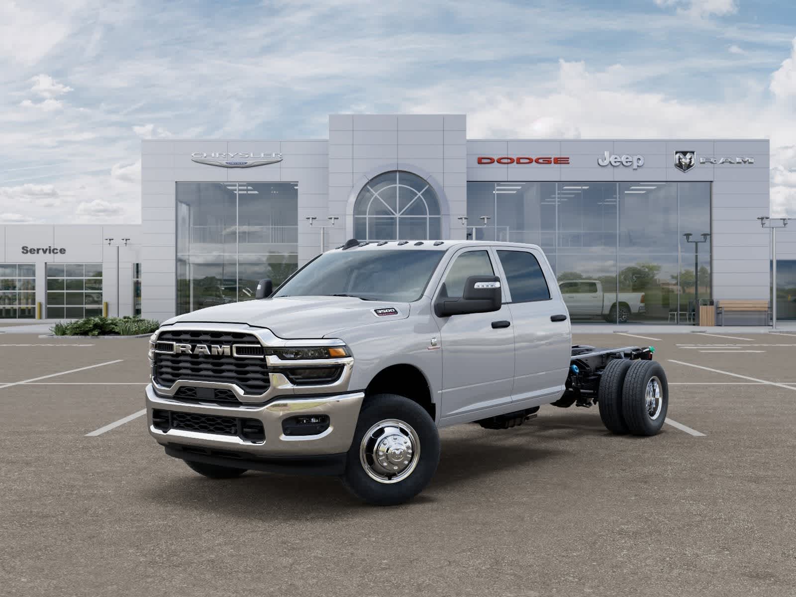 2026 RAM Ram 3500 Chassis Cab RAM 3500 TRADESMAN CREW CAB CHASSIS 4X4 60' CA in Bright White Clear-Coat Exterior Paint — front...